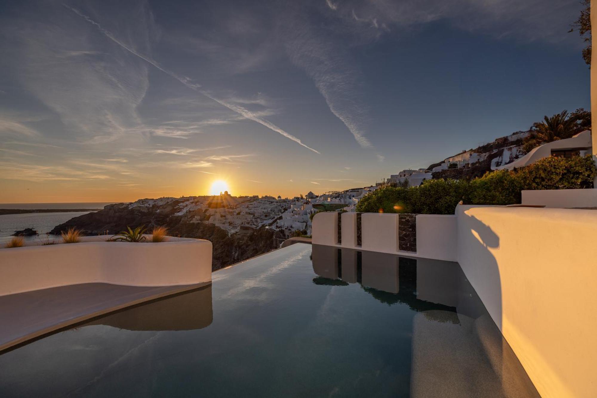 Hotel Ikies Santorini Oia  Exterior foto