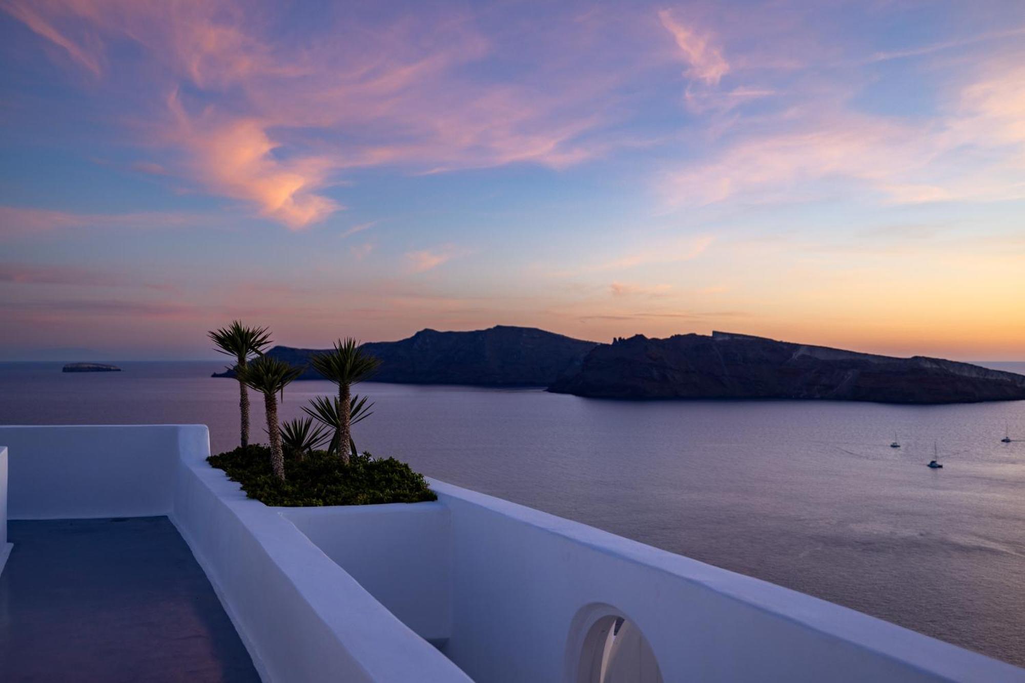 Hotel Ikies Santorini Oia  Exterior foto