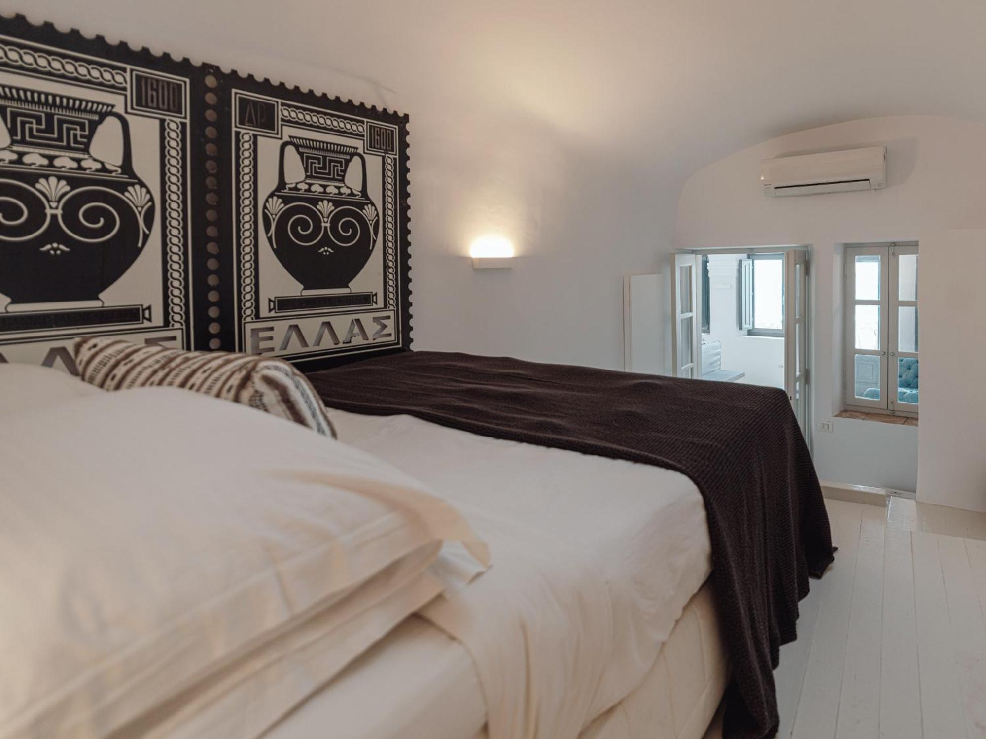 Hotel Ikies Santorini Oia  Habitación foto